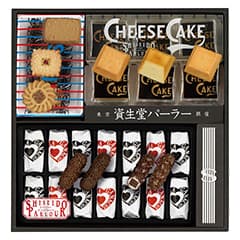 箱に入った菓子詰め合わせ