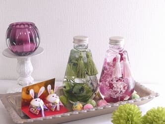 ハーバリウム しずく瓶型 2本と 雛人形