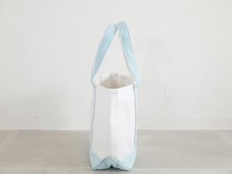 横から見たキャンバストートバッグ