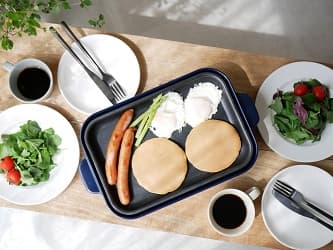 コンパクトホットプレートを使って調理