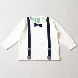 リボンが可愛いホワイトの長袖サスペンダートップス