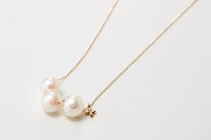 美しいブランシュペルルネックレス