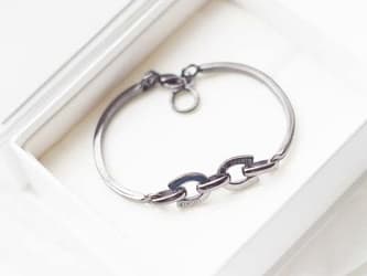 箱に入った ブレスレッド(シングル)