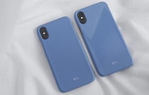 ブルーのスマホケース 2個