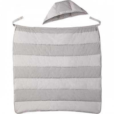 グレーのシマ模様のマルチベビーケープ