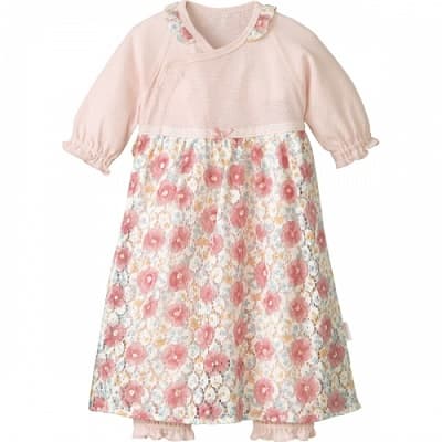 ピンク色で花柄のレースが可愛いベビードレス