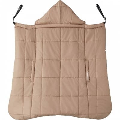 温かそうなベージュのベビーウォーマー