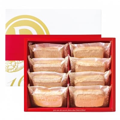 箱に入っているコンフィダンス8個