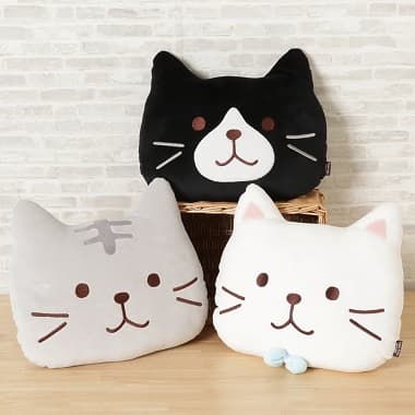 サバ太、クロ助、しろたまのフェイスクッション