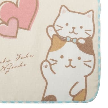 FukuFukuNyanko ガーゼミニタオル ミケとしろたまちゃんのデザイン柄