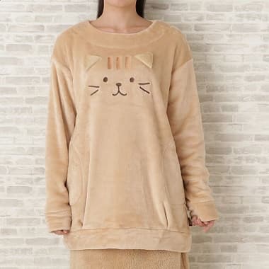 FukuFukuNyanko ウェア チャチャ×ベージュを着たイメージ