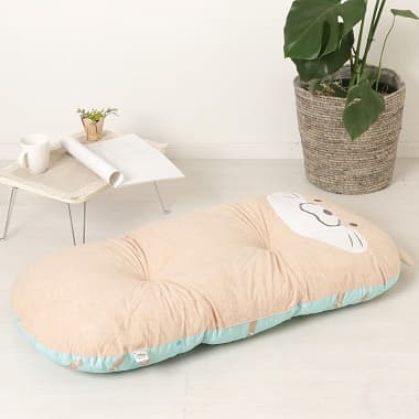 カワウソごろ寝クッション