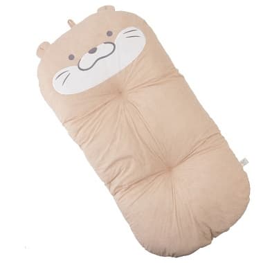 つぶらな瞳が可愛い カワウソごろ寝クッション