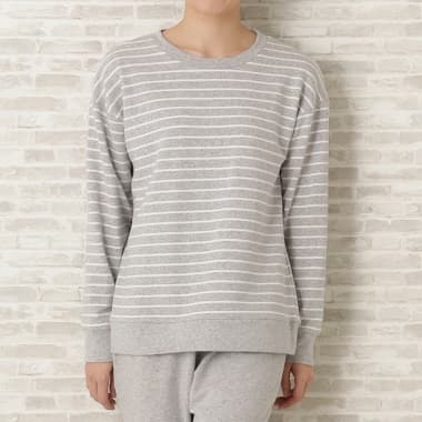 ストレッチボーダーパジャマ グレーを着たイメージ