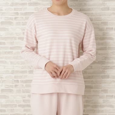ストレッチボーダーパジャマ ピンクを着たイメージ