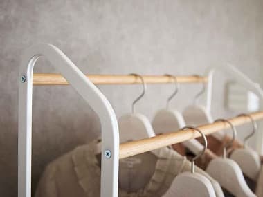 キャスター付きハンガーラック（ホワイト）の上部