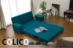 リビングで広げたcolico sofa bedタスクブルー