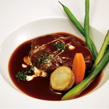 黒毛和牛煮込みハンバーグ マルサラ風味