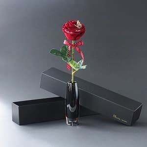 人気no.1アイテム「1本の赤いバラ」