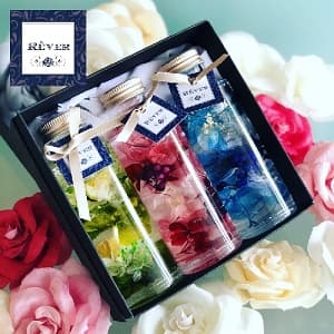 綺麗なハーバリウムの瓶3本