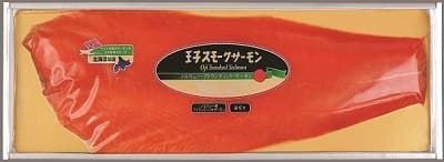 パックに入ったアトランティックサーモンのスモークサーモン