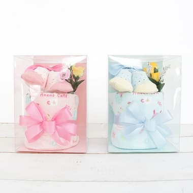 ピンクとブルーの可愛いプチおむつケーキ