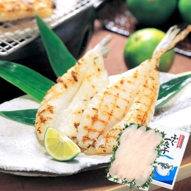 美味しそうに焼き上がったふぐ一夜干し2枚